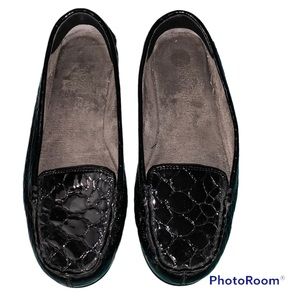 AEROSOLES Nu Day Embossed Leather Flats Loafers - Size 5.5